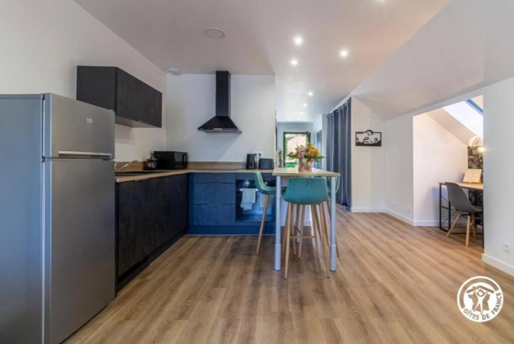 De La Pepiniere Apartment